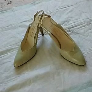 Shoes  medium width